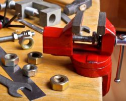 Mounting a Bench Vise: How to Do It?